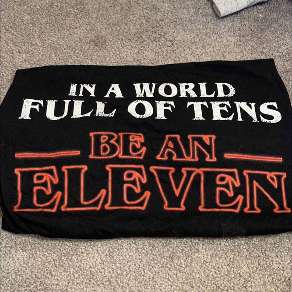 Stranger things TShirt - Picture 2 of 3